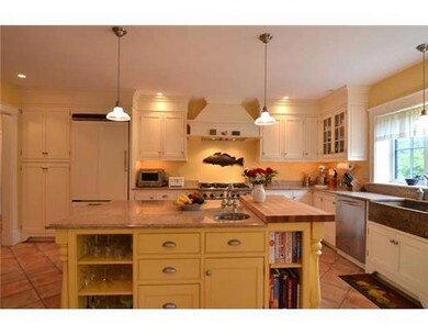 Kitchen. Center island with 2nd sink