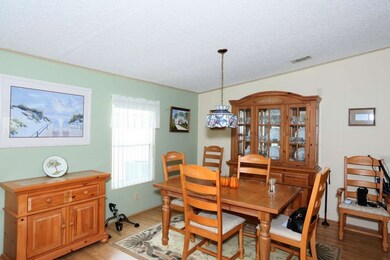 810 Periwinkle Cir, Sebastian, FL 32976 - photo 7