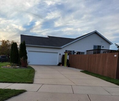 701 Leeward Ln unit 701, Oregon, WI 53575 - photo 3