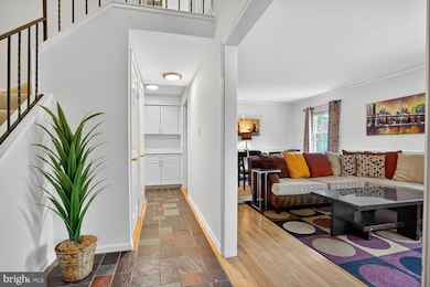 10419 Courthouse Dr, Fairfax, VA 22030 - photo 3