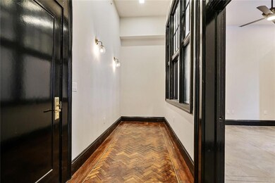 419 Carondelet St unit 201, New Orleans, LA 70130 - photo 4