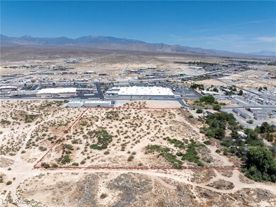 Aerial view of property's location featuring a mou
