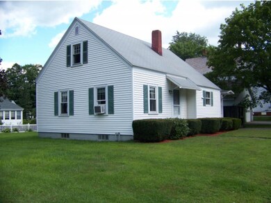 9 Elm St, Bellows Falls, VT 05101 - photo 2