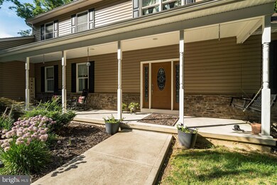 5970 Robin Ln, Coopersburg, PA 18036 - photo 3