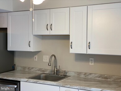 2207 Dawn Ln, Temple Hills, MD 20748 - photo 2