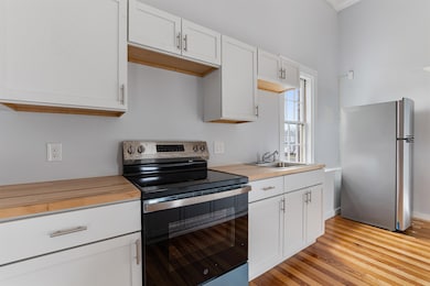 109 Pleasant St unit 201, Claremont, NH 03743 - photo 4