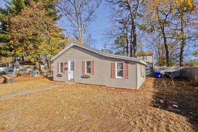 53 Champlain Ave, Indian Orchard, MA 01151 - photo 3