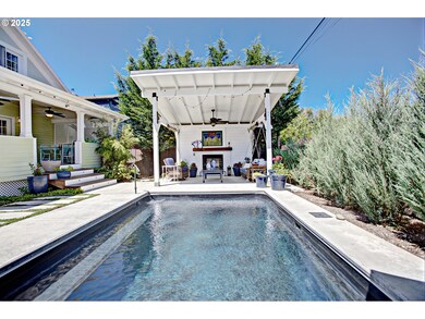 4831 N Vanderbilt St, Portland, OR 97203 - photo 3