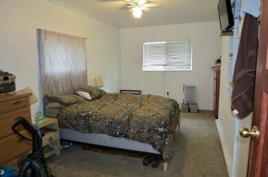 409 SW Bridge St, Grants Pass, OR 97526 - photo 6