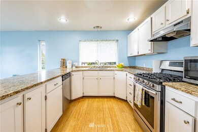 Light and Bright kitchen