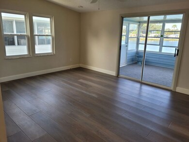 6037 Spring Lake Cir unit 166, Zephyrhills, FL 33540 - photo 3