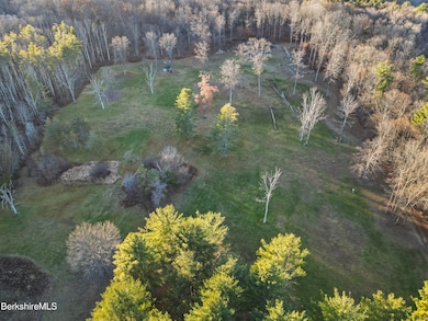 407 Churchill St, Pittsfield, MA 01201 - photo 2