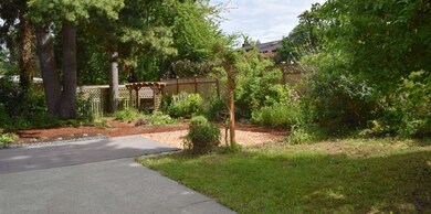 1010 Brookmere Dr, Edmonds, WA 98020 - photo 2