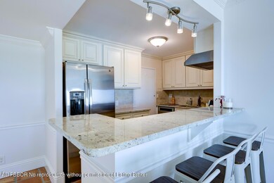 2600 N Flagler Dr Apt 912 West-large-013