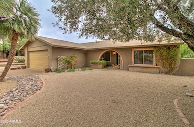 2642 E Claire Dr, Phoenix, AZ 85032 - photo 2