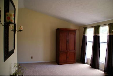 118 Independence Dr, Morrisville, PA 19067 - photo 4