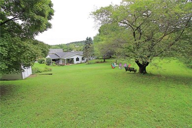 7316 W Hillcrest Ln, Slatington, PA 18080 - photo 5