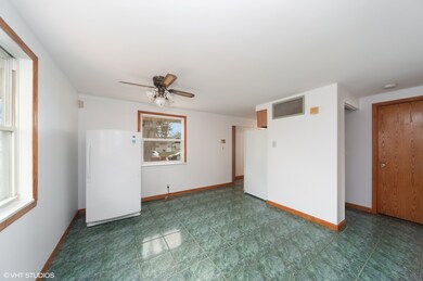 156 Mora Rd, Carpentersville, IL 60110 - photo 6