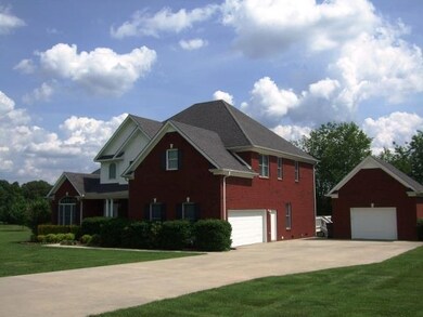 50 S Steeplechase Dr, McMinnville, TN 37110 - photo 2