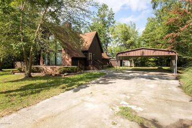 109 S Lloyd St, Burgaw, NC 28425 - photo 2