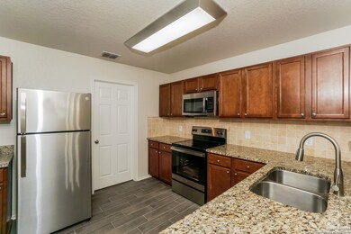10938 Western Cactus, San Antonio, TX 78245 - photo 5