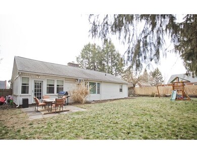 39 Sycamore St, Holyoke, MA 01040 - photo 4