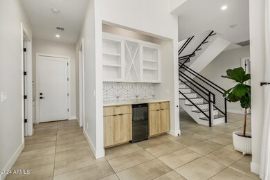 2813 N 29th Pl. 85008