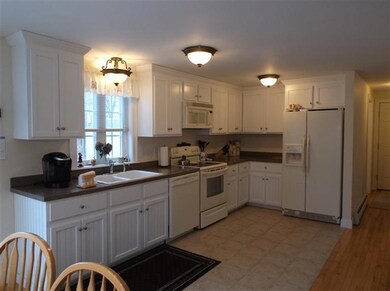 29 Dexter Ave, Sandwich, MA 02563 - photo 4