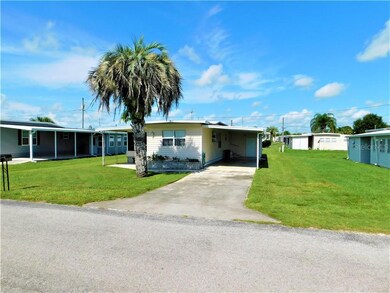 5331 Flint St, Zephyrhills, FL 33542 - photo 2