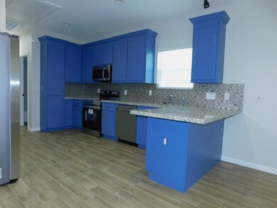 904 W Sealy St unit A, Alvin, TX 77511 - photo 5