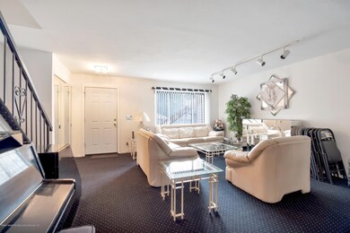 76 Arrowood Ct unit 597, Staten Island, NY 10309 - photo 7