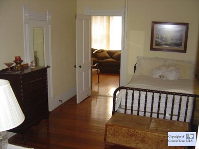 510 W Hopkins St, San Marcos, TX 78666 - photo 3