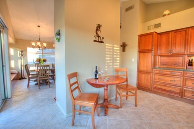 Kitchen w Maple Cabinets