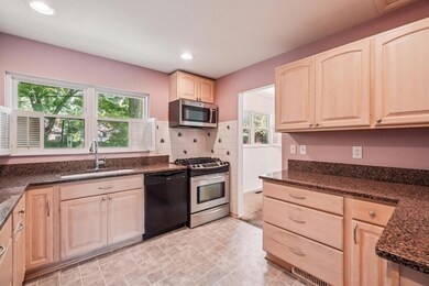 1821 Anderson Ave, Ann Arbor, MI 48104 - photo 7