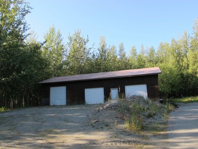 Detached 3 Car Garage/Shop