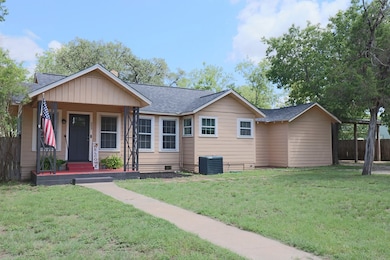 503 S Lewis Ave, Kerrville, TX 78028 - photo 2