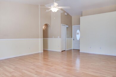 1303 N Rowen-7