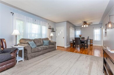Living Room view of entryway