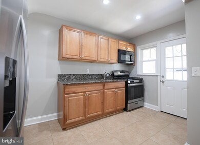 2210 Coralthorn Rd, Middle River, MD 21220 - photo 4