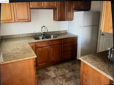 5936 Martin Luther King jr Way, Oakland, CA 94609 - photo 2