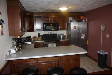 893 Wellman Ave unit 893, North Chelmsford, MA 01863 - photo 2