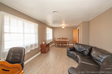 1117 N Hickory Place, Broken Arrow, OK 74012 - photo 3