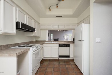 07- Kitchen