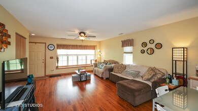 1847 Mappold Way unit 1851, Joliet, IL 60435 - photo 3