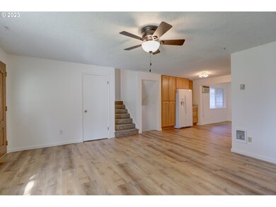 3447 Royal Crest Dr E, the Dalles, OR 97058 - photo 5