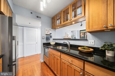 1024 N Utah St unit 718, Arlington, VA 22201 - photo 6