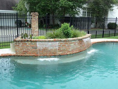 Swimming Pool/Hot Tub/Sauna.