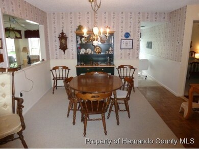 6184 Burning Tree Ln, Spring Hill, FL 34606 - photo 4