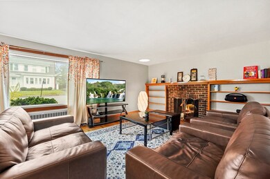 27 Winslow St, Gardner, MA 01440 - photo 3