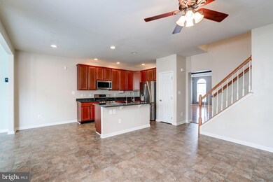 25318 Nesting Square, Chantilly, VA 20152 - photo 6